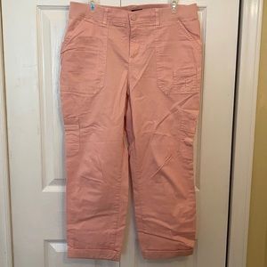 NWOT Light Pink Capris